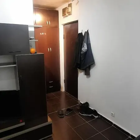 Apartamentul Taberei 公寓